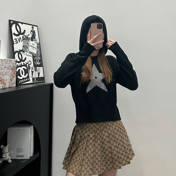 大人気! ディオールアルプス フード付きニット 偽物 dee62361